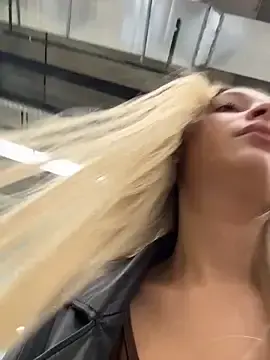 Stripchat Watch Live Sex Cams of SashaCatt