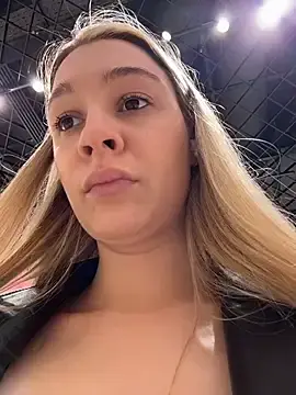 Stripchat Free Live Porn of SashaCatt