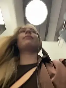 Stripchat Free Porn Cam of SashaCatt