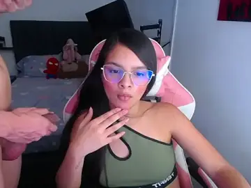 Stripchat Sex Cam of jessi_and_boy