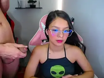 Stripchat Sex Cam of jessi_and_boy