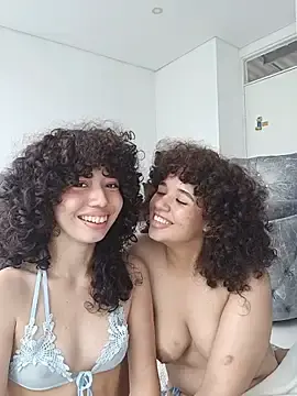 Stripchat Free Live Porn of Chloe_and_Violeta