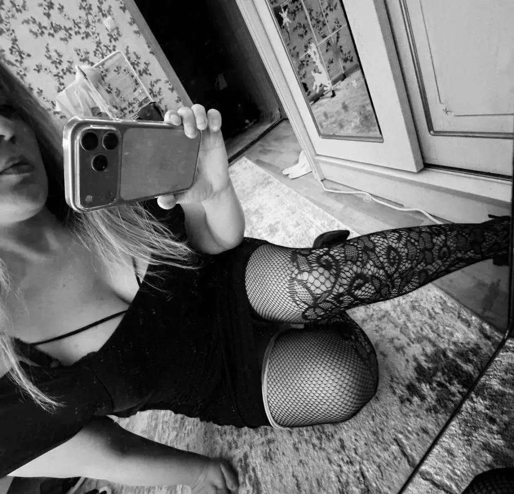 Emilia_Secrets