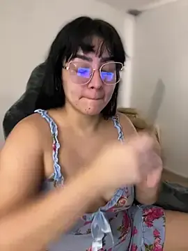 Stripchat Sex Cam of Lia_flowers