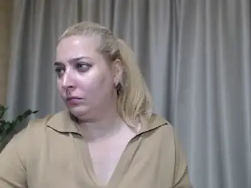 Stripchat Free Live Porn of sweetpussy13