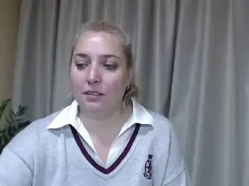 Stripchat Free Live Porn of sweetpussy13
