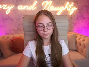 Stripchat Sex Cam of ArrinaWairr