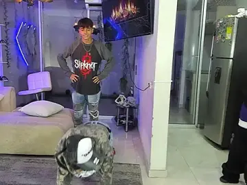 Stripchat Live Sex of Houseofwarrios