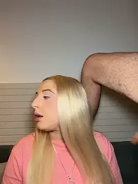 Stripchat Free Live Porn of Strongqueen