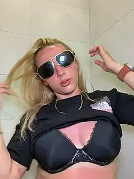 Stripchat Nude Webcam of Strongqueen
