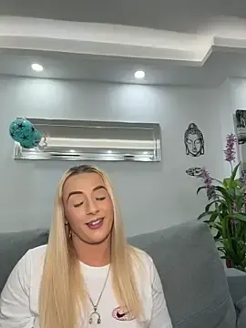 Stripchat Live Sex of Strongqueen