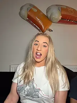 Stripchat Best live sex cam show of Strongqueen