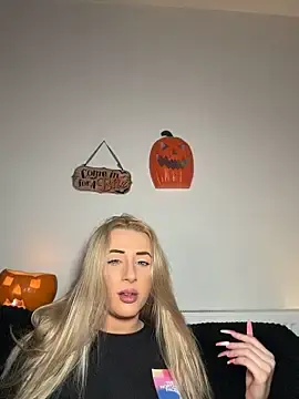 Stripchat Watch Live Sex Cams of Strongqueen