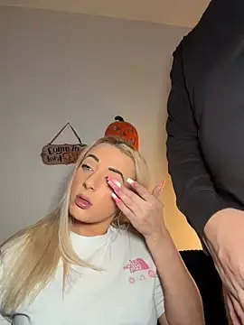 Stripchat Free Live Porn of Strongqueen