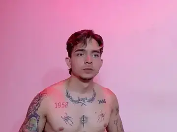 Stripchat Free Porn Cam of AliceandMax