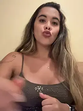 Stripchat Adult Webcam of Emilia_Bakerr