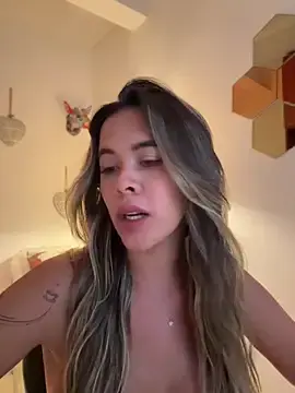 Stripchat Sex Chat of Emilia_Bakerr