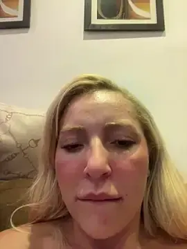 Stripchat Nude Webcam of Juuhschmitt