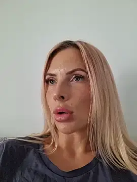 Stripchat Free Porn Cam of Luna_Veil