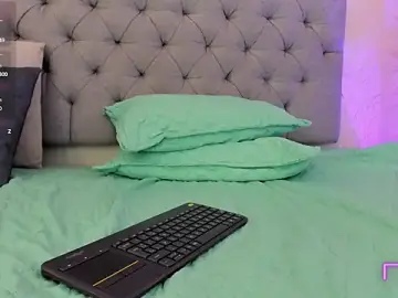 Stripchat Live Sex Cam of Maite_Smith_