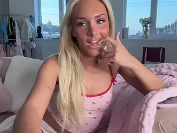 Stripchat Free Live Porn of Naughtyblondex