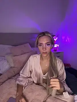 Stripchat Watch Live Sex Cams of Naughtyblondex