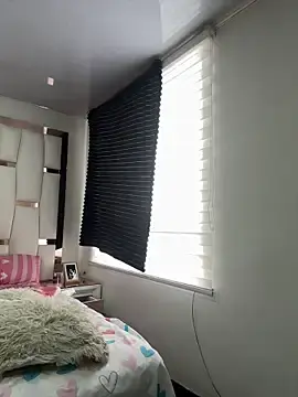 Stripchat Free Live Porn of perla_kem_