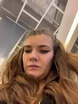 Stripchat Nude Webcam of Holy_Tereza