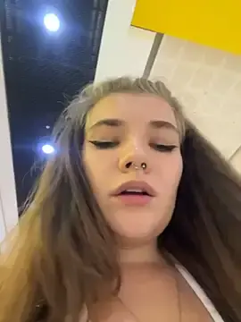 Stripchat Live Porn of Holy_Tereza