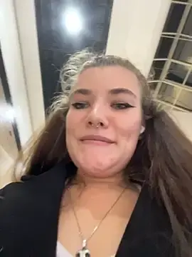 Stripchat Live Porn of Holy_Tereza
