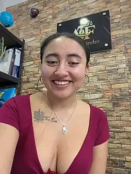Stripchat Free Live Porn of _Sarah-Office1