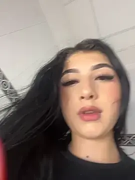 Stripchat Adult Webcam of BadLilAngelXXX