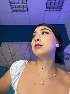 Stripchat Adult Webcam of BadLilAngelXXX