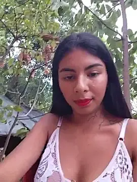 Stripchat Free Porn Cam of chaparritahot99