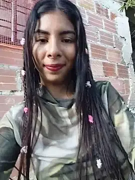 Stripchat Free Porn Cam of chaparritahot99