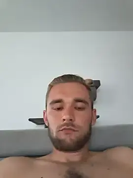 Stripchat Adult Webcams of Benjamiinlt