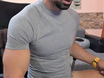 Stripchat Adult Webcam of HotHunkTrainer