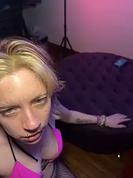 Stripchat Sex Cam of Rabit_Snake