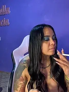 Stripchat Free Porn Cam of estrella_garcia