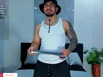 Stripchat Adult Webcams of Brad_Summer
