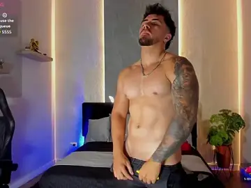 Stripchat Best Webcam of Brad_Summer