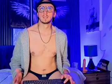 Stripchat Live Sex Cam of MR_ANGEL__