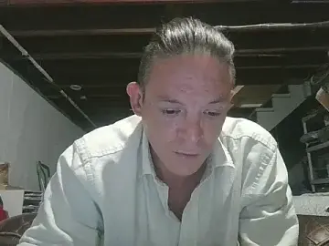 Stripchat Live Sex Cam of ShadowLove85