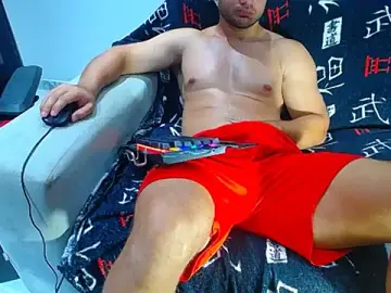Stripchat Free Live Porn of hugo_19cm