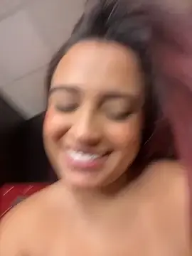 Stripchat Nude Webcam of NaughtyNinnaXXX