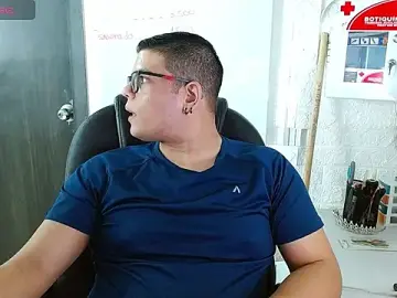 Stripchat Watch Live Sex Cams of Realjoel01