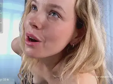 Stripchat Free Porn Cam of milly_shy