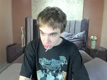 Stripchat Free Porn Cam of DaveBevy