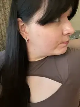 Stripchat Watch Live Sex Cams of Poly_Nick