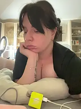 Stripchat Free Live Porn of Poly_Nick